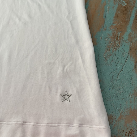 Lohla Sport brand sleeveless top - Picture 3 of 4